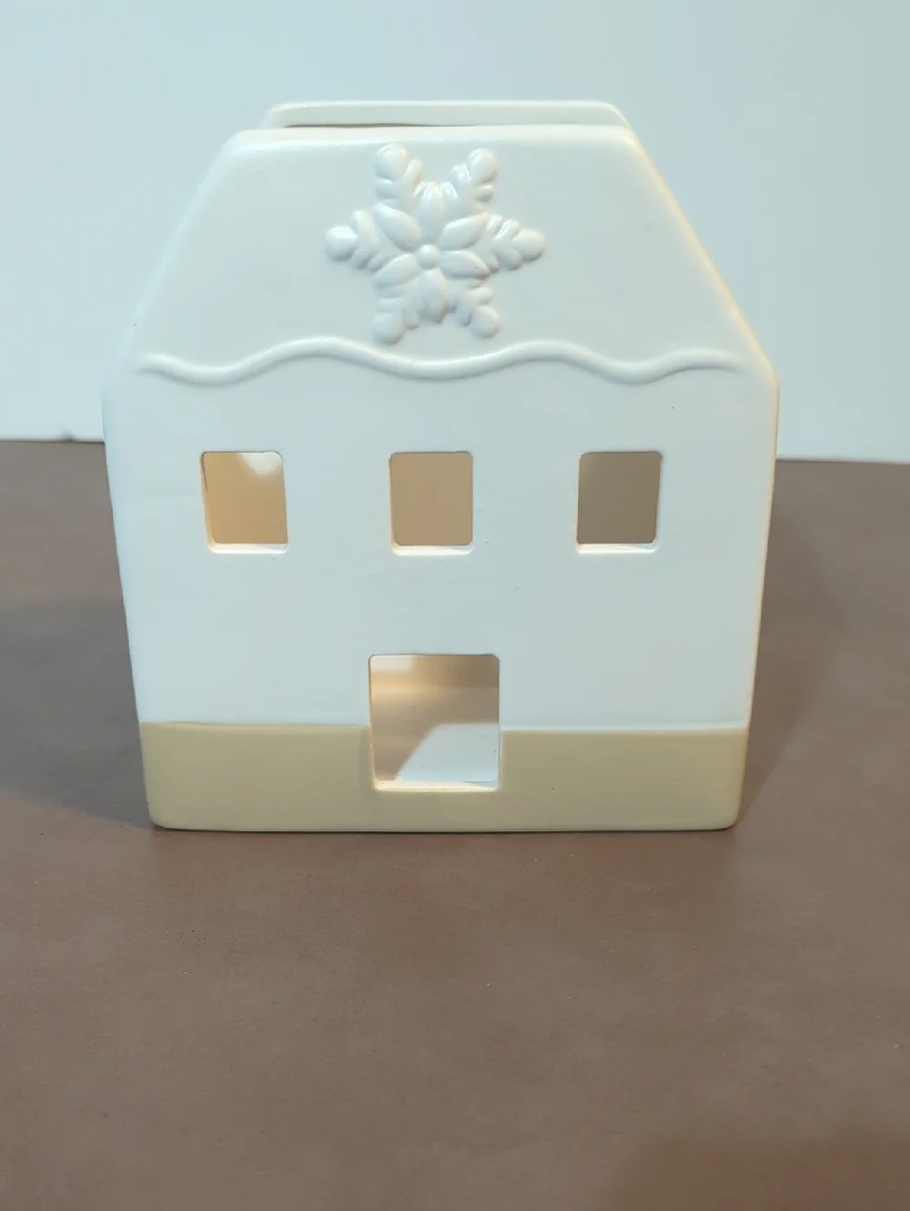 White And Tan Ceramic House Napkin Holder Kitchen Utensils Holder Winter Theme